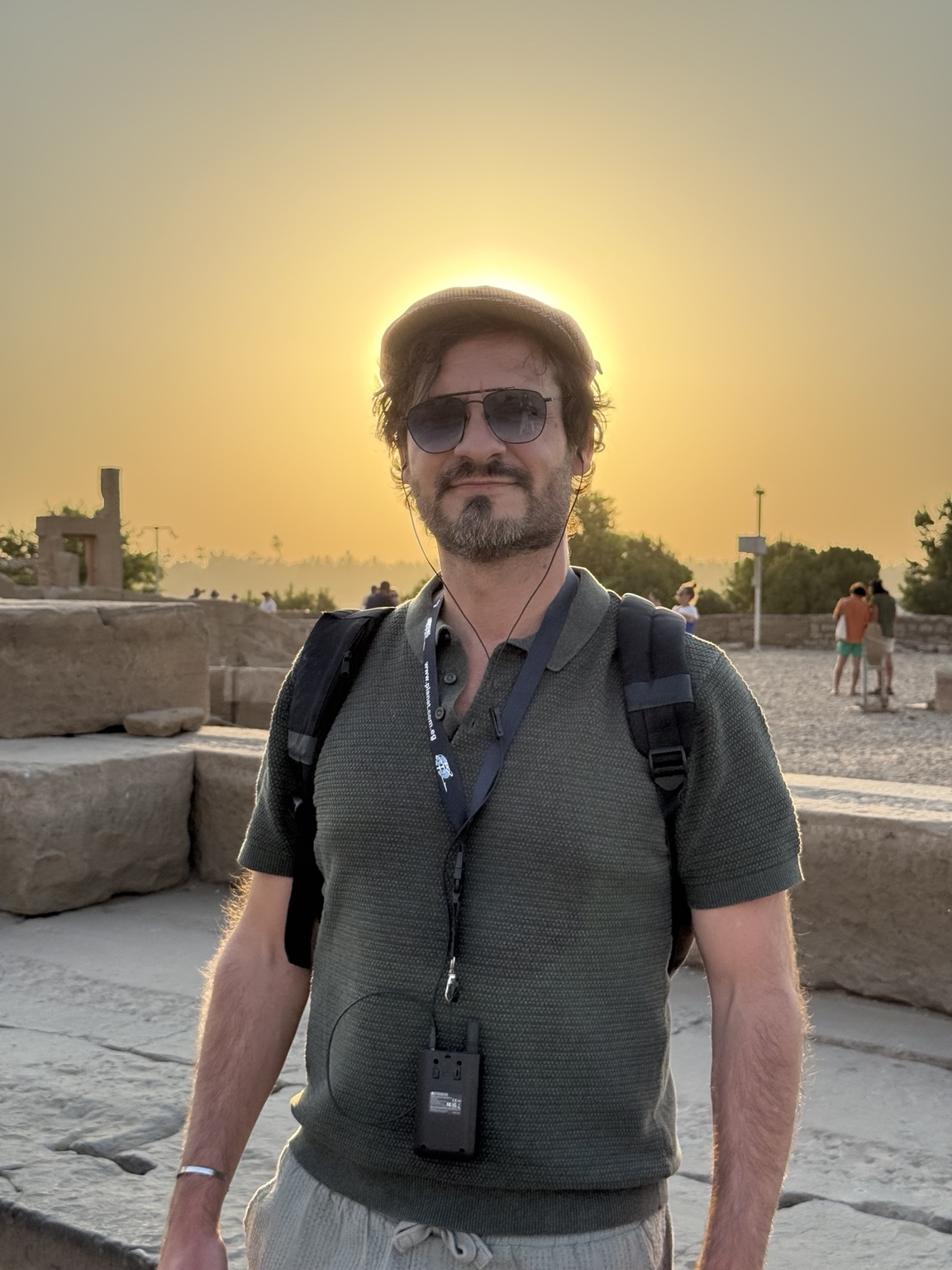 Retrato al atardecer en el templo de Kom Ombo